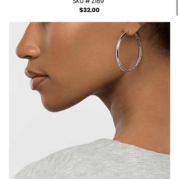 Play it by ear Zaxie Stefanie Taylor Earrings - Picture 4 of 4